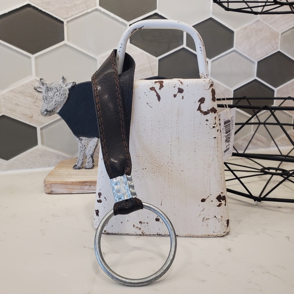 BNWT Christmas Cowbell Farmhouse Decor - Picture 2 of 5